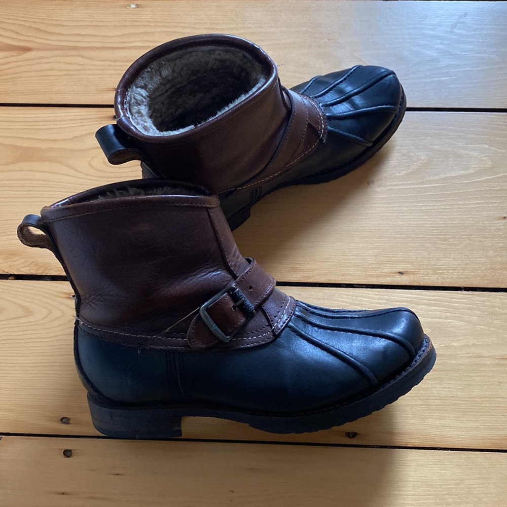FRYE shearling lined duck boot